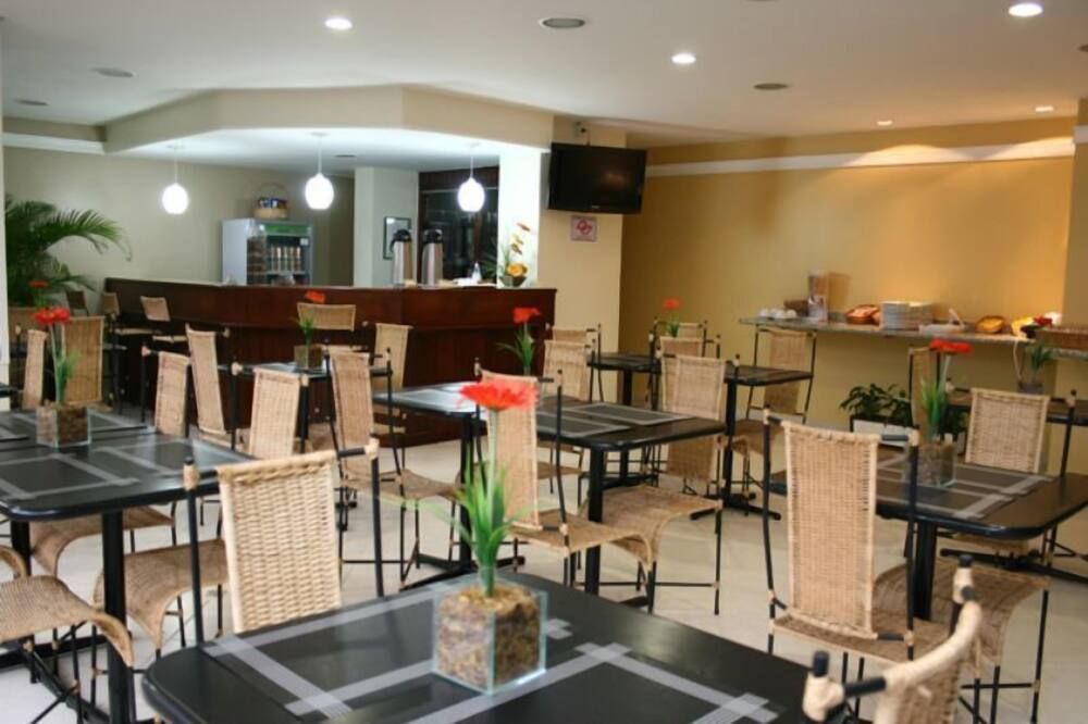 Residence Plaza Flat - ריבראו פרטו - מסעדה