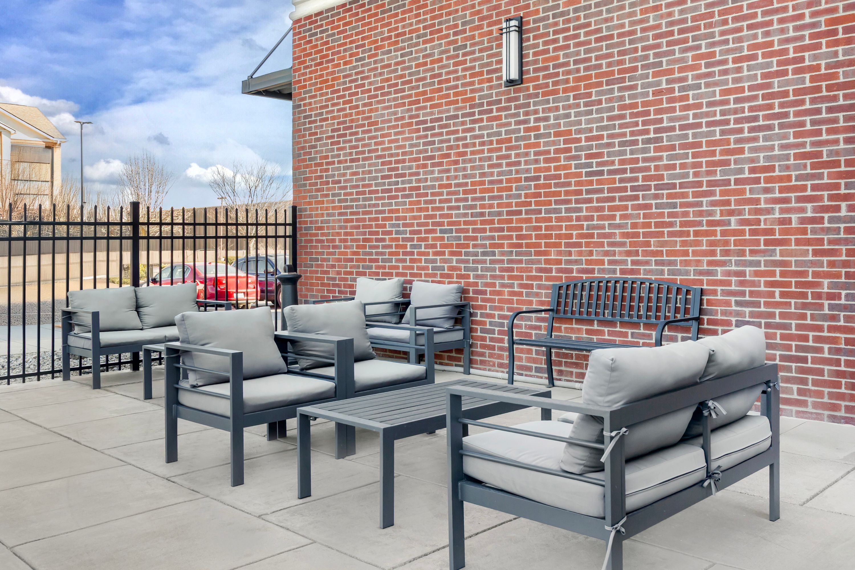 Holiday Inn Louisville Airport South By IHG - לואיסוויל - מרפסת