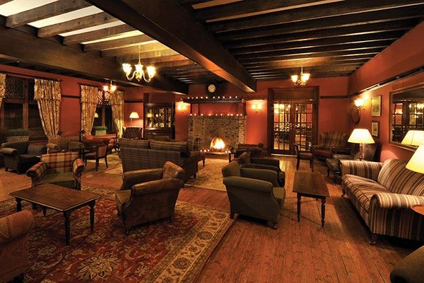 بالمورال آرمز - بالاتر - ردهة