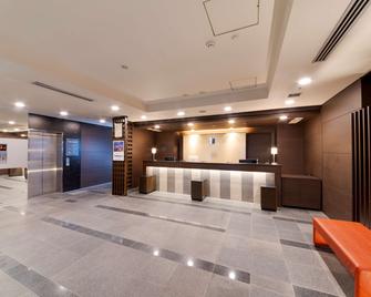 Best Western Hotel Fino Osaka Shinsaibashi - Osaka - Front desk