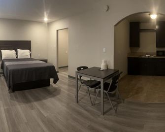 Cloud 9 Inn - El Cielo Inn - Pico Rivera