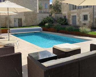 La Villa Lombardi en Champagne, avec piscine privée et jacuzzi - Les Riceys - Piscine