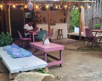 Mar de Fondo - Puerto Escondido - Patio