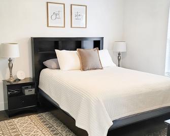 Remodeled Kirkwood Guest house - Kirkwood - Bedroom