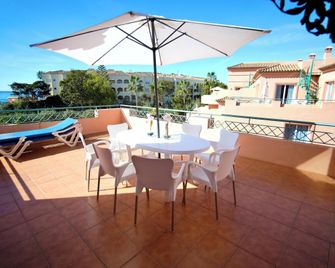 Marbella Beach Resort at Club Playa Real - Marbella - Parveke