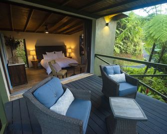 مونت كاربي دييم - غواينابو - شرفة