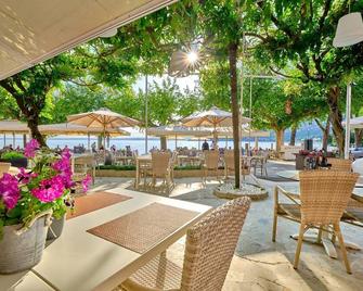 Hotel Conca D'Oro S - Garda - Patio