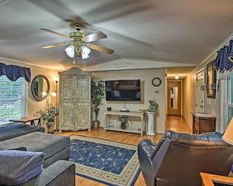 Hot Tub and Deck Tranquil Home Near Grand Lake - Grove - Sala de estar