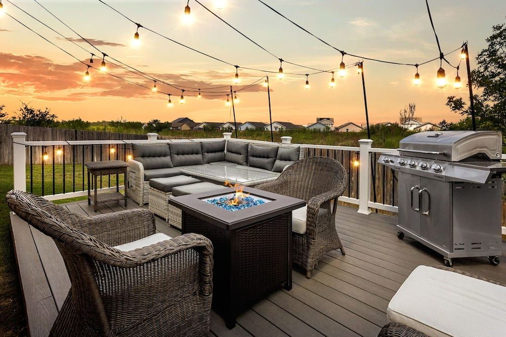 Relaxing Retreat W/ Game Room & Fire Pit, Near Jbsa Randolph & Fort Sam - سان انطونيو - شرفة