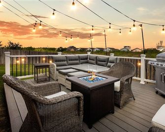 Relaxing Retreat W/ Game Room & Fire Pit, Near Jbsa Randolph & Fort Sam - San Antonio - Balkon