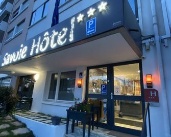 Savoie Hotel - Saint-Julien-en-Genevois - Gebäude