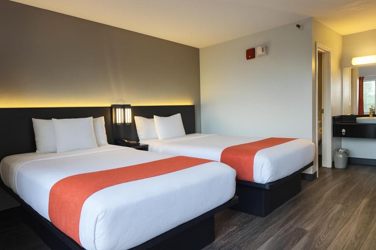 Motel 6-Roseville, Mn - Minneapolis North thumbnail 3