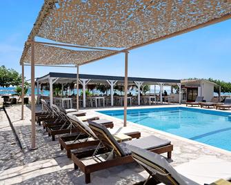 Studio Apartment 'Iguana 13' with Sea View, Wi-Fi, and Air Conditioning - Prevesa - Pool