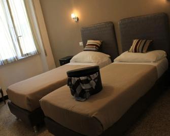 Hotel Bologna - Genoa - Bedroom