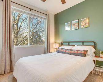 Modern Denver Vacation Rental w/ Rooftop Deck! - Denver - Bedroom