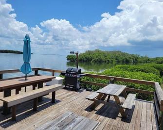 Waterfront Relaxing Condo-heated pool & spa- near Fort Desoto - Tierra Verde - Balcony