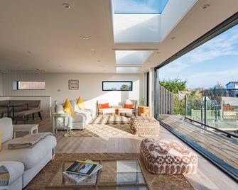 Waters Edge by Bloom Stays - New Romney - Sala de estar