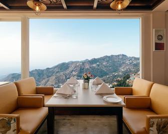 Tree of Life Highlands Mussoorie - Mussoorie - Wohnzimmer