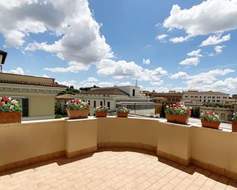 Roma Resort Colosseum - רומא - מרפסת