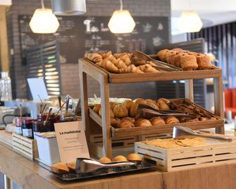 Ibis Laval Le Relais d'Armor - Laval - Buffet