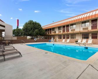 2 Pet-friendly Units for Families Exploring Gallup - Free Parking, Breakfast - Gallup - Bazén