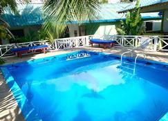 Delicious House, Watamu 2-bedroom with own compound free parking and wifi - Watamu - Pool