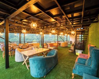 Mudras Grove Resort - Nainital - Lounge