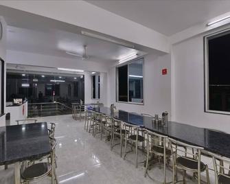 Hotel Ramkripa Inn - Sītāpur Mūāfi - Restaurant