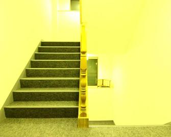 Hotel Utopia - Yuzawa - Stairs