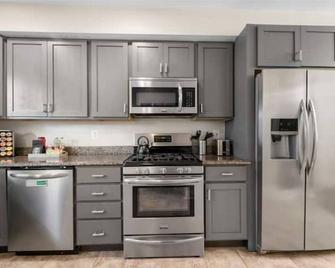 City Sanctuary Away from Home - Baltimore - Cocina