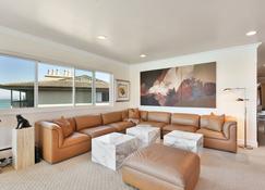 San Francisco Bay, Waterfront Luxury Corner Penthouse 3 Month Minimum Stay - Sausalito - Living room