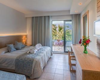 Tigaki Beach Hotel - Tigaki