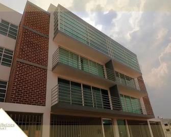 Hotel y Suites Axolotl - Chignahuapan - Building