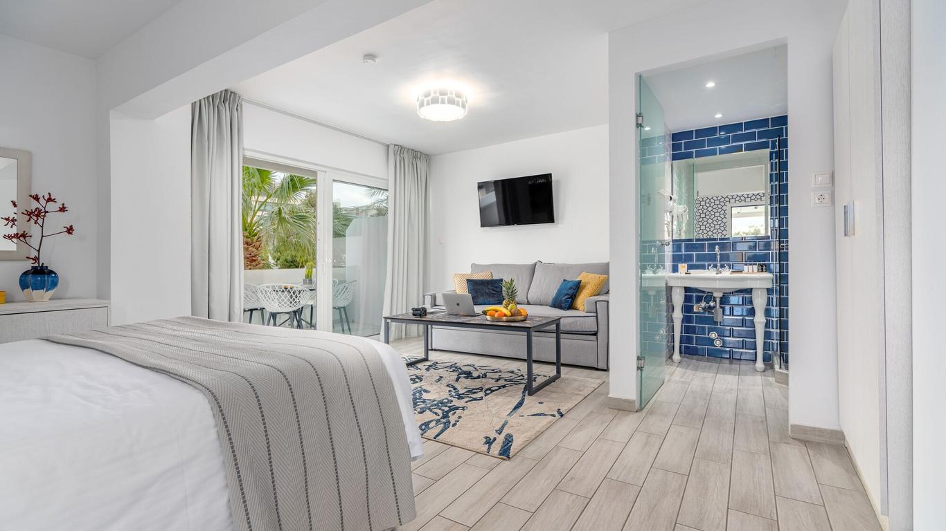 Maison 66, Riviera Hotels