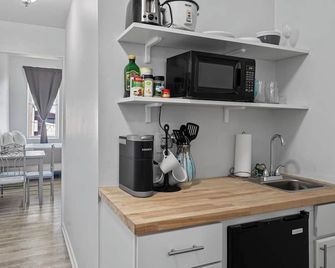 Urban Suites at Gather - 2nd Floor Studio - Niles - Kitchen
