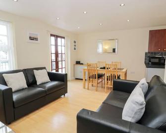 Whistle Stop Apartment - Porthmadog - Living room