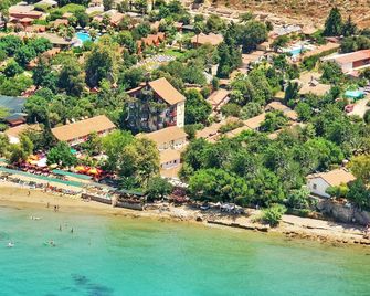Leda Beach Hotel - Side - Außenansicht