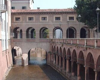 Mantova: houses / villas - 3 rooms - 4/5 persons - Mantua - Balkon