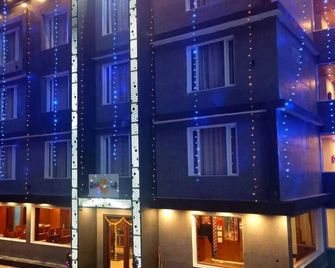 Hotel Vasudeva Inn - Badarīnāth - Edificio