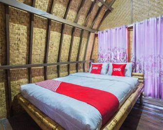 Hotel O Telone Bungalow - Bumbang - Bedroom
