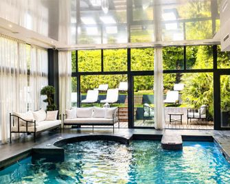 Hotel & Spa Le Grand Monarque, BW Premier Collection - Шартр - Басейн