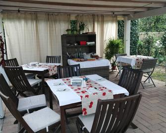 Villa Oasi - San Giuliano Terme - Restaurant