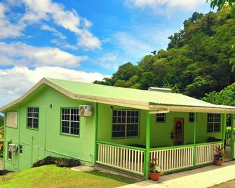 Pinard's Mountain Resort - Cottage 7 - Pointe Michel - Budynek