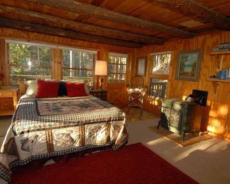 Evergreen's Colorados Log Cabin-Cool Crisp Summer Air. Beat the Heat @ 9000 Feet - Evergreen - Schlafzimmer