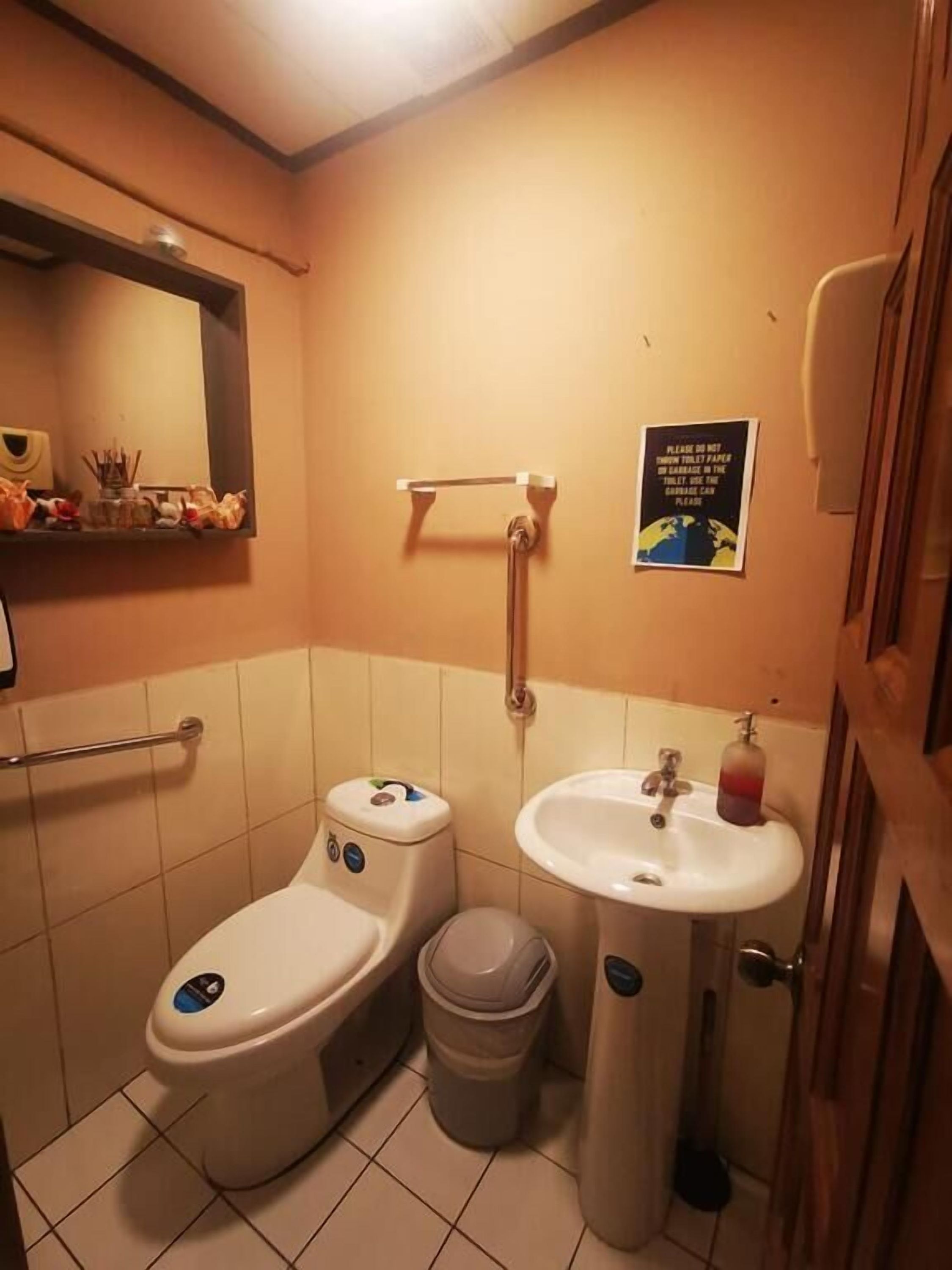 Toucan Hostel - Río Segundo - Flur