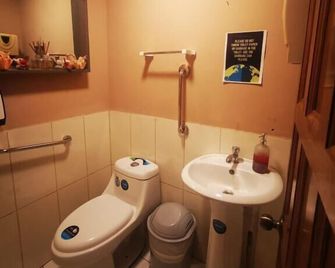 Toucan Hostel - Río Segundo - Flur