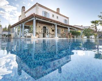 Moy Hotel - Alacati - Pool