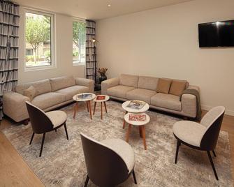 Finestate Coliving Mairie D'issy - Issy-les-Moulineaux - Obývací pokoj