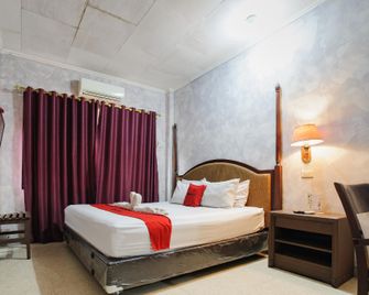 RedDoorz Plus @ Jalan Raden Intan Lampung - Bandar Lampung - Ložnice