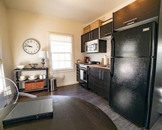 The Jesse: Cottage in Historic Downtown Pensacola - Pensacola - Cuisine